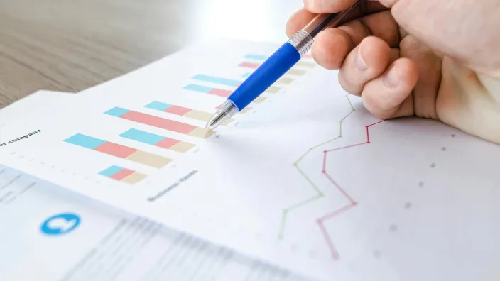The Ultimate Guide to Speech Analytics in the Automotive Industry